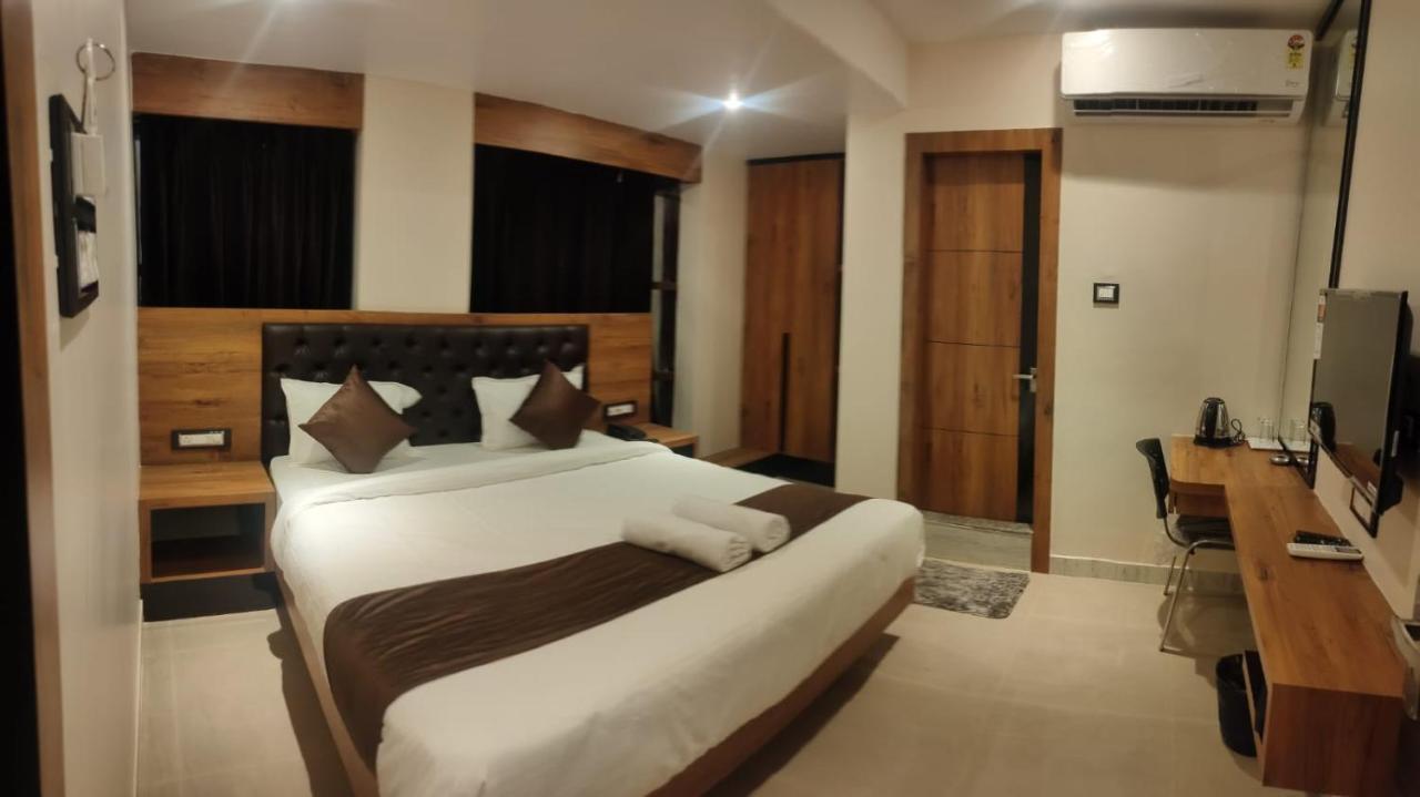 Aditya Inn Guwahati Exterior foto